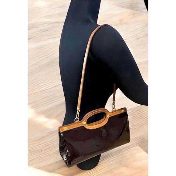 Louis Vuitton SR0029 Vernis Roxbury Drive Shoulder Bag - Picture 9 of 16
